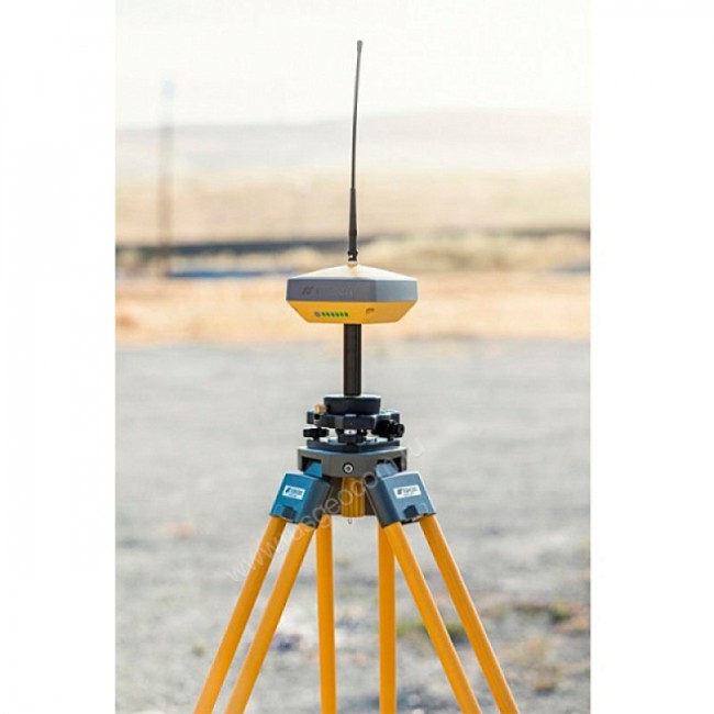 Комплект из двух приемников Topcon Hiper VR UHF/GSM и контроллера FC-500 Комплект из двух приемников Topcon Hiper VR UHF/GSM и контроллера FC-500